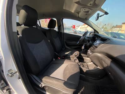 Opel Karl Excite Tempo/PDC/Sitzhz/USB/Allwetter/Klima — slika 7
