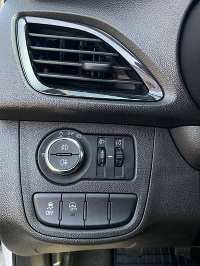 Opel Karl Excite Tempo/PDC/Sitzhz/USB/Allwetter/Klima — slika 11