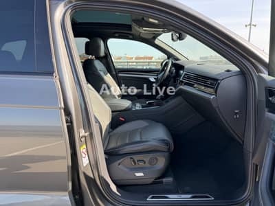 Volkswagen Touareg 3.0 TDI*R LINE*BlackS*PAN*MATRI*LUFT*VOL — slika 20