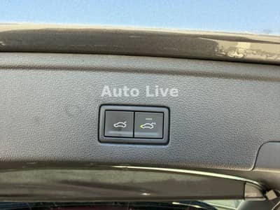Volkswagen Touareg 3.0 TDI*R LINE*BlackS*PAN*MATRI*LUFT*VOL — slika 28