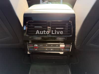 Volkswagen Touareg 3.0 TDI*R LINE*BlackS*PAN*MATRI*LUFT*VOL — slika 16