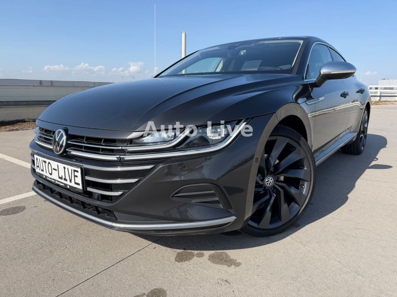 Volkswagen Arteon 2.0 TDI*DSG*R LINE-OP*PANO*IQ*360*VIR*VOL — slika 1
