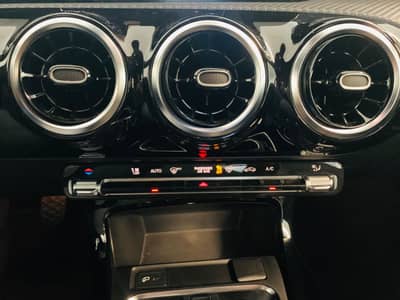 Mercedes-Benz A 180 d Business°NAVI°SHZ°TEMP°PDC° — slika 22