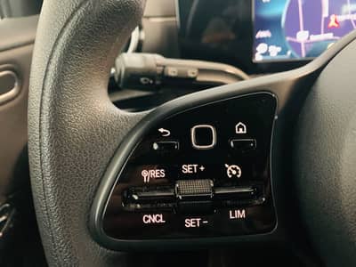 Mercedes-Benz A 180 d Business°NAVI°SHZ°TEMP°PDC° — slika 17