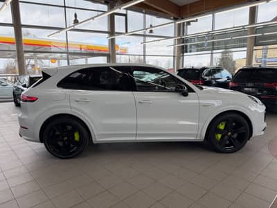 Porsche Cayenne Turbo SE Matrix ACC Pano 360KAM VOLL — slika 5