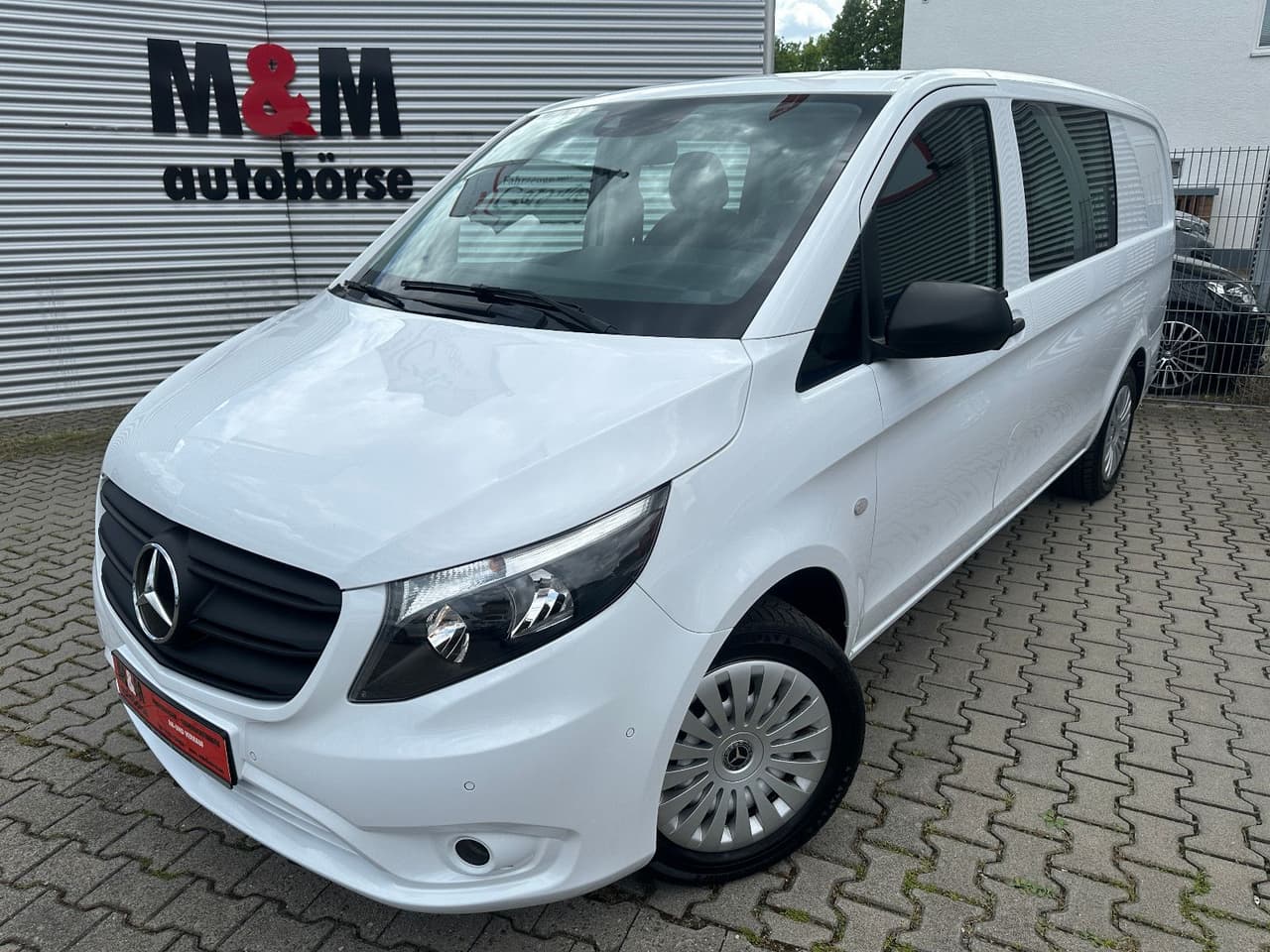 Mercedes-Benz Vito Mixto 119 CDI 4x4 lang AHK/Kamera/Assistenz — slika 1