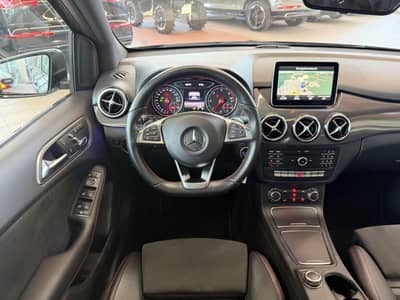 Mercedes-Benz B 220 CDI AMG Line PANO LED KAM Standheizung — slika 11