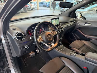 Mercedes-Benz B 220 CDI AMG Line PANO LED KAM Standheizung — slika 13