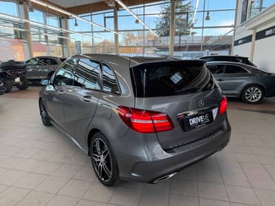 Mercedes-Benz B 220 CDI AMG Line PANO LED KAM Standheizung — slika 7