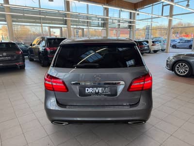 Mercedes-Benz B 220 CDI AMG Line PANO LED KAM Standheizung — slika 9