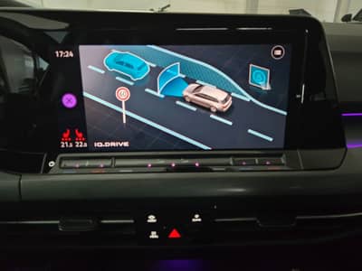 Volkswagen Golf VIII 2.0 TDI DSG"Style"Matrix"Virtual"Alcan — slika 20