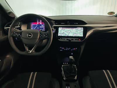 Opel Corsa F GS°KAMERA°LED°SHZ°NAVI° — slika 11
