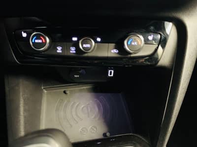Opel Corsa F GS°KAMERA°LED°SHZ°NAVI° — slika 23