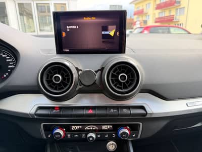 Audi Q2 Sport TDI*NAVI*KLIMA*PDC*1.HAND*NETTO:10300€ — slika 11