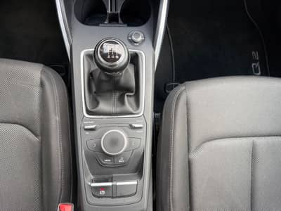 Audi Q2 Sport TDI*NAVI*KLIMA*PDC*1.HAND*NETTO:10300€ — slika 12
