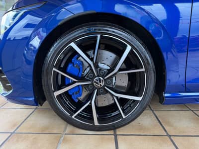 Volkswagen Golf VIII Lim. R 4Motion — slika 13