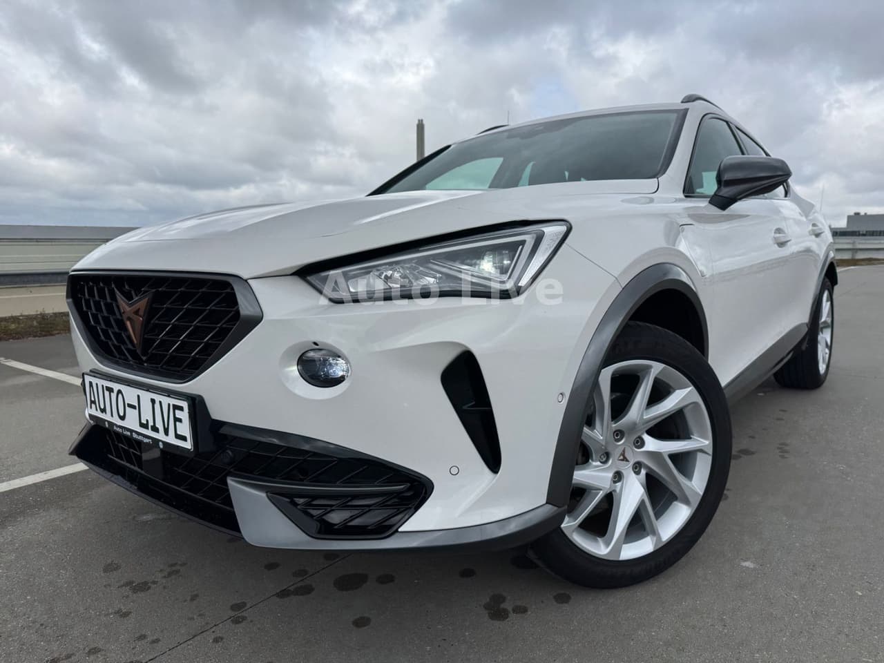 Cupra Formentor 1.4 e-HYBRID*DSG*VIRT*NAVI*LED*KAMERA — slika 1