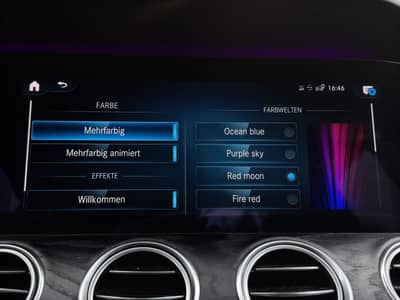 Mercedes-Benz E 220d Lim. Avantgarde Facelift*LED*Ambiente*Kam — slika 21