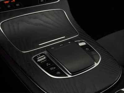 Mercedes-Benz E 220d Lim. Avantgarde Facelift*LED*Ambiente*Kam — slika 19