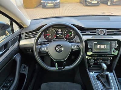Volkswagen Passat Lim 2.0 TDI DSG"Highline"LED"Navi"Masage" — slika 13