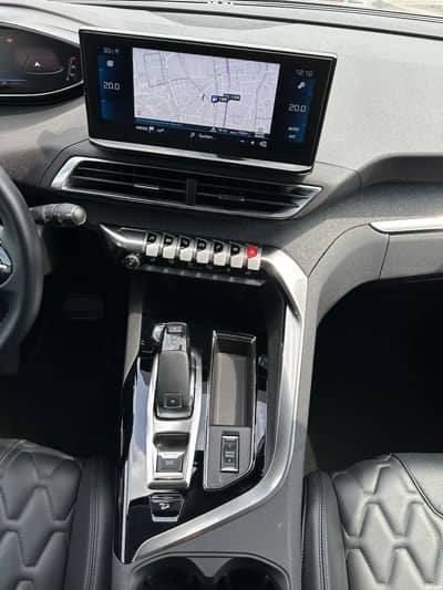 Peugeot 5008 Allure 7-Sitze/LED/PDC+Kamera/Fahrassistenz — slika 9