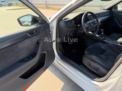 Skoda Superb 2.0 TDI*DSG*4x4*SPORT-LINE*VIRTU*PANO*VOL — slika 21