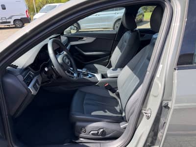Audi A4 Avant 35 TFSI S line Aid/Leder/Optik Paket — slika 6