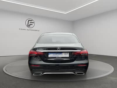 Mercedes-Benz E 220d AMG-Line*Facelift*Distronic*LED*Kamera* — slika 4