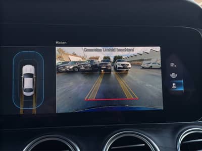 Mercedes-Benz E 220d AMG-Line*Facelift*Distronic*LED*Kamera* — slika 17
