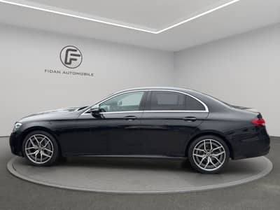 Mercedes-Benz E 220d AMG-Line*Facelift*Distronic*LED*Kamera* — slika 2