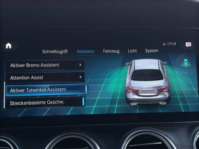 Mercedes-Benz E 220d AMG-Line*Facelift*Distronic*LED*Kamera* — slika 19