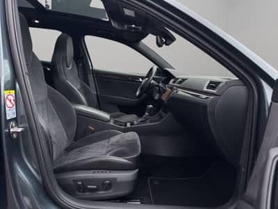 Skoda Superb Combi Sportline*Pano*Virtual*ACC*STHZ*Kam — slika 14