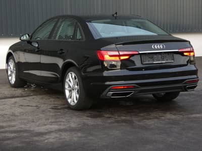 Audi A4 40 TDI S tronic Quattro LED Navi ACC 1-Hd 18" — slika 24
