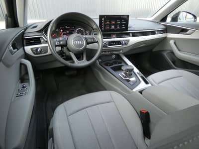 Audi A4 40 TDI S tronic Quattro LED Navi ACC 1-Hd 18" — slika 3