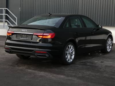 Audi A4 40 TDI S tronic Quattro LED Navi ACC 1-Hd 18" — slika 25