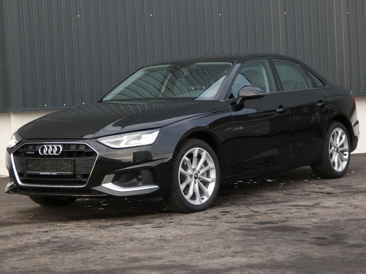 Audi A4 40 TDI S tronic Quattro LED Navi ACC 1-Hd 18" — slika 1