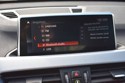 BMW X1 xDrive 20 d Advantage AHK H&K — slika 32
