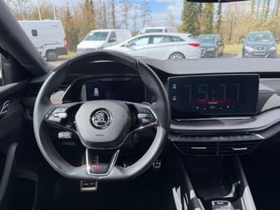 Skoda Octavia Combi RS Plus 4x4 PANO HUD AHK CAM — slika 8