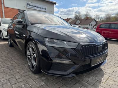 Skoda Octavia Combi RS Plus 4x4 PANO HUD AHK CAM — slika 1