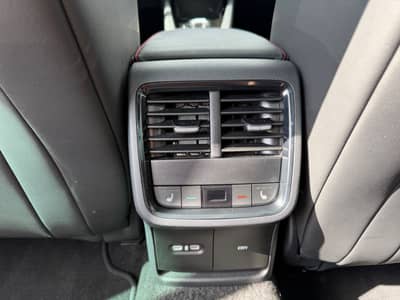 Skoda Octavia Combi RS Plus 4x4 PANO HUD AHK CAM — slika 14