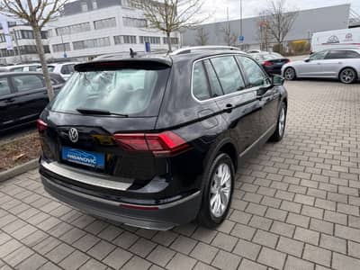 Volkswagen Tiguan Highline 4Motion — slika 6