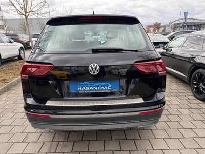 Volkswagen Tiguan Highline 4Motion — slika 11