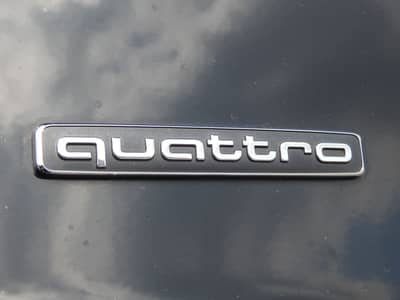 Audi Q5 40 TDI S tronic Quattro Matrix STHZG AHK 19" — slika 18