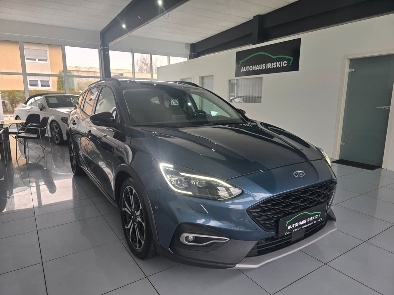 Ford Focus Turnier Active"Navi"Temp."LED"AHK" — slika 1