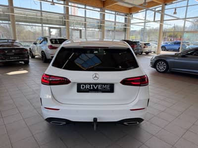 Mercedes-Benz B 220 d 4Matic AMG-Paket ACC LED Kamera — slika 9