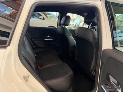 Mercedes-Benz B 220 d 4Matic AMG-Paket ACC LED Kamera — slika 25