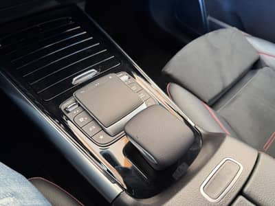 Mercedes-Benz B 220 d 4Matic AMG-Paket ACC LED Kamera — slika 21