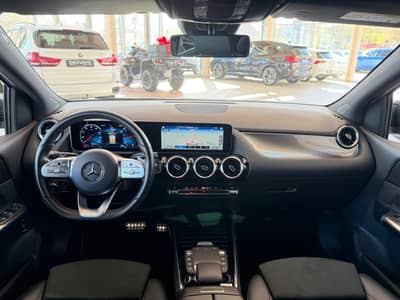 Mercedes-Benz B 220 d 4Matic AMG-Paket ACC LED Kamera — slika 12