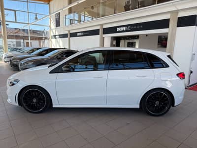 Mercedes-Benz B 220 d 4Matic AMG-Paket ACC LED Kamera — slika 6
