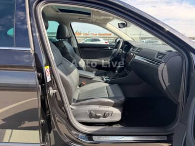 Skoda Superb 2.0 TDI DSG*L&K*VIR*PAN*MATRIX*AHK*KAMERA — slika 19